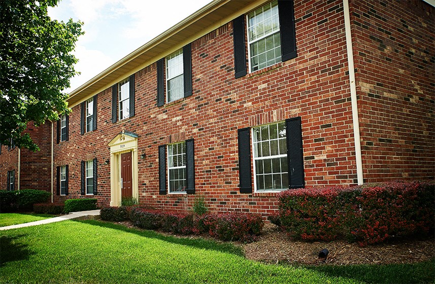 Apartment Building at Carriage House Muncie